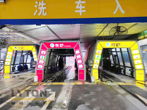 四會粵愷，一站三套洗車設(shè)備！粵愷加油站復(fù)購林頓FX11全自動洗車機(jī)