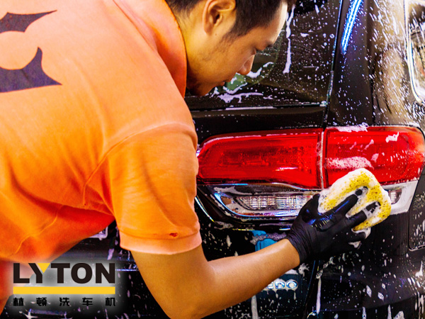 人工智能產(chǎn)業(yè)化發(fā)展時代已全面來臨！電腦洗車機設(shè)備接替人工洗車，您準(zhǔn)備好了嗎？