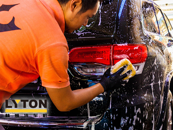 傳統人工清洗車輛及全自動電腦洗車機洗車三大誤區解讀