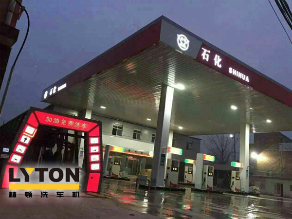 全自動(dòng)洗車(chē)機(jī)設(shè)備——加油站、洗車(chē)店青睞！車(chē)友喜愛(ài)！Why？