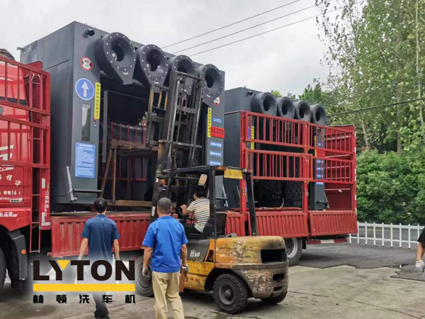 全力以赴促生產，全自動洗車機發(fā)貨忙不停！秋天是收獲的季節(jié)，九月加油，林頓加油！