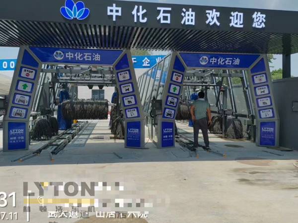 加油站、4S店、門(mén)店等車(chē)流量密集場(chǎng)所配置什么價(jià)位的全自動(dòng)洗車(chē)機(jī)設(shè)備？