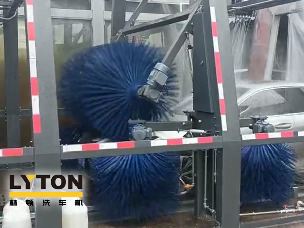 用戶對比，還得林頓FX11全自動洗車機(jī)！常州南門石化配置洗車設(shè)備記！“品質(zhì)·交付”只為不負(fù)客戶所托！